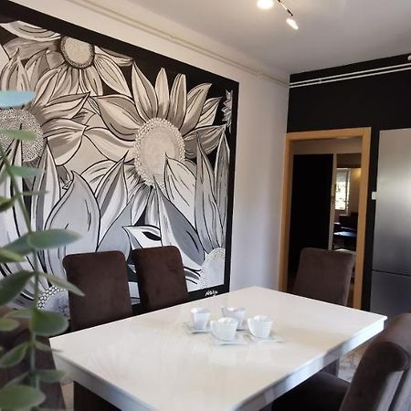 Apartman Wolf Varazdin Bagian luar foto