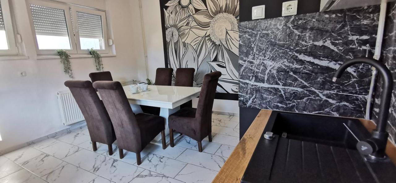 Apartman Wolf Varazdin Bagian luar foto
