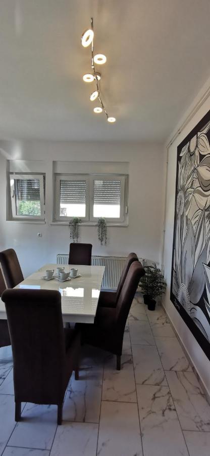 Apartman Wolf Varazdin Bagian luar foto
